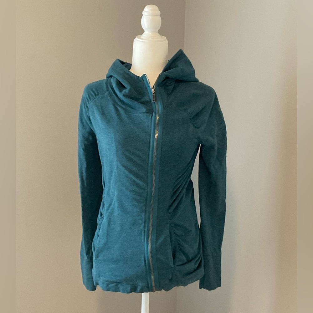 Women’s Zella sweatshirt